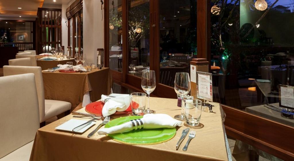 Ayara Hilltops - Adults & Young Adults 16+ Only Phuket ภายนอก รูปภาพ